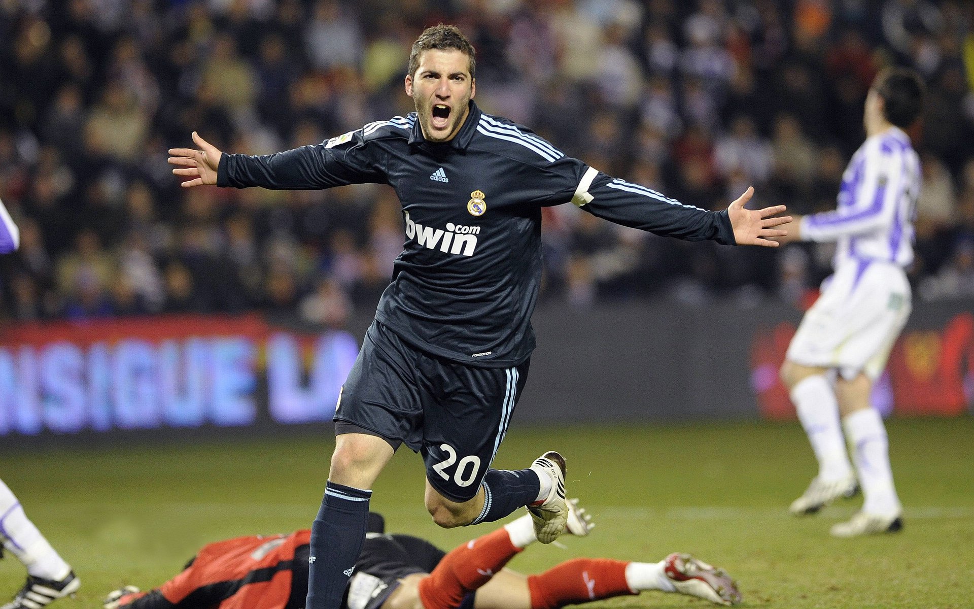 罗德里临危受命，埃及点球鏖战险胜塞内加尔背后的战术博弈