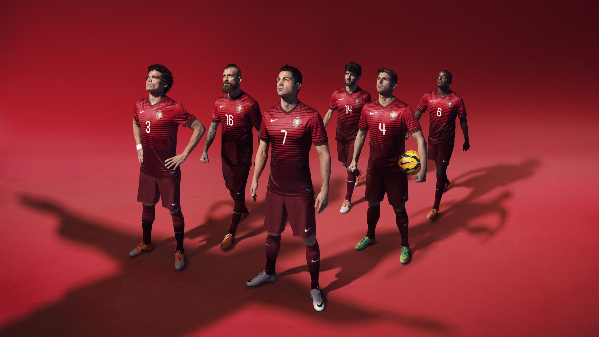 红土之王还是全能之神？蒙特卡洛完胜总决赛，德约科维奇的火热状态重塑网球认知